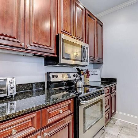 Historic Savannah Gold Private Condo With Pool - 2Bed, 1&Half Bath, Sleeps 6, 1St Floor, 15 Min Walk To Historic Savannah Center And All Attractions 外观 照片