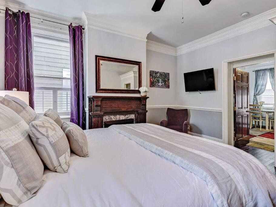 Historic Savannah Gold Private Condo With Pool - 2Bed, 1&Half Bath, Sleeps 6, 1St Floor, 15 Min Walk To Historic Savannah Center And All Attractions 外观 照片