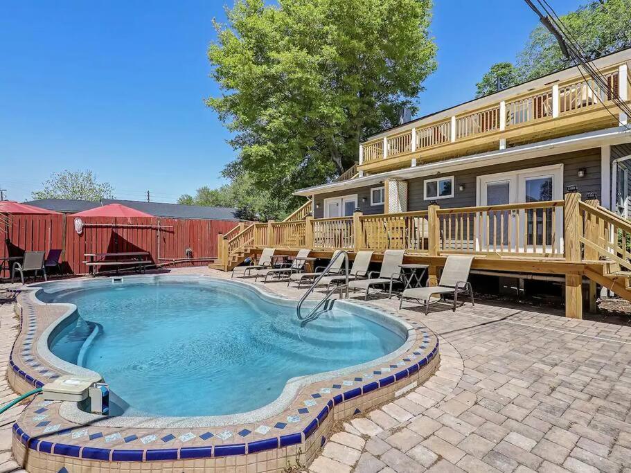 Historic Savannah Gold Private Condo With Pool - 2Bed, 1&Half Bath, Sleeps 6, 1St Floor, 15 Min Walk To Historic Savannah Center And All Attractions 外观 照片